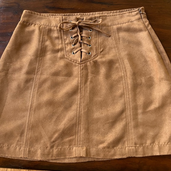NWT Jack by BB Dakota suede mini skirt size 4 - Picture 1 of 3